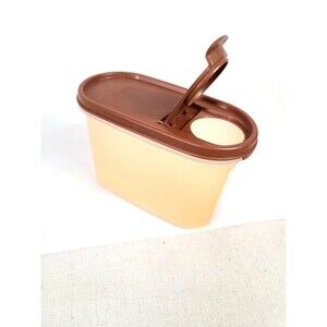 Vintage Tupperware #1612-22 with Brown flip top lid 1616-4  1.1 liters